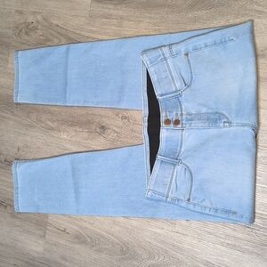 sac957 🧵Apt 9 Straight Leg Light Blue Denim Jeans Size 10 w/30.5" inseam